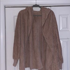 Hem & thread hooded fuzzed sweater